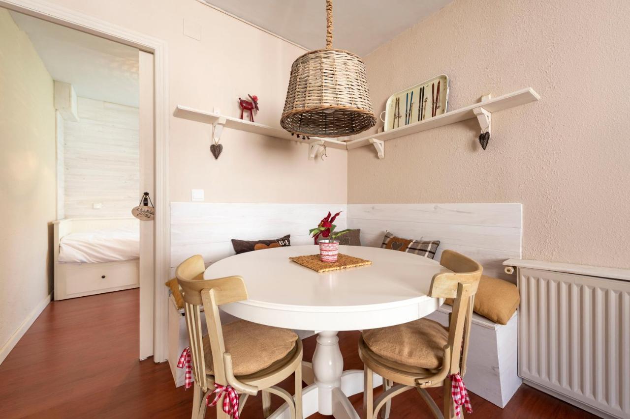 Musales ☆ Apartamento Para 4 Personas Con Ascensor Apartman Sallent de Gállego Kültér fotó