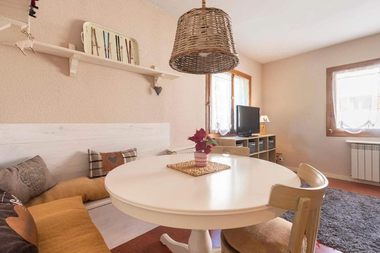 Musales ☆ Apartamento Para 4 Personas Con Ascensor Apartman Sallent de Gállego Kültér fotó
