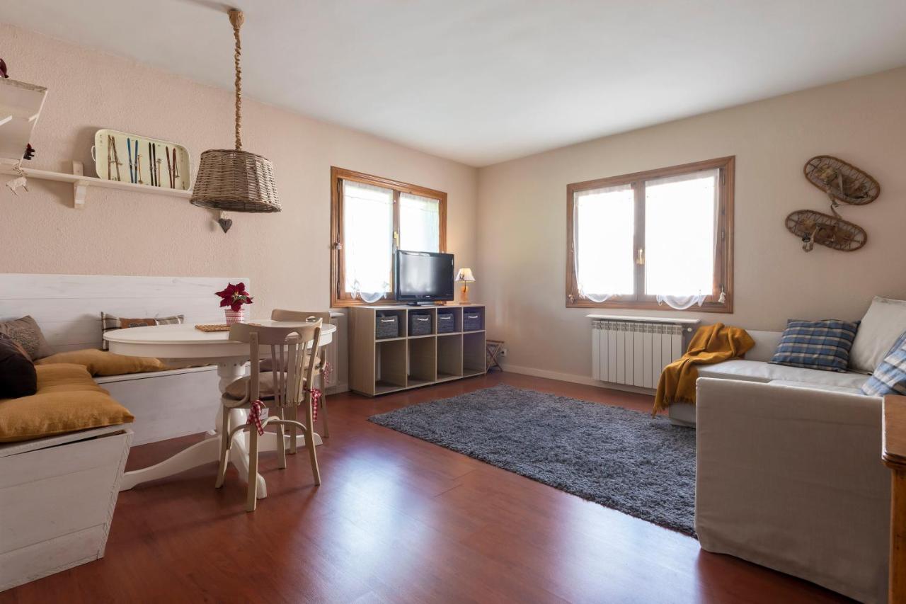 Musales ☆ Apartamento Para 4 Personas Con Ascensor Apartman Sallent de Gállego Kültér fotó